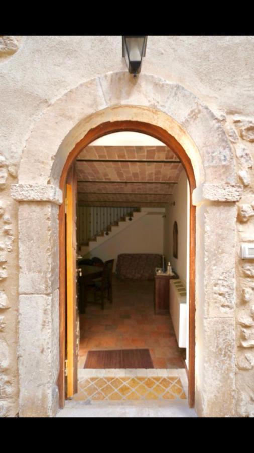 Il Minotauro B&B A 5 Minuti Da Popoli Vittorito Exterior foto